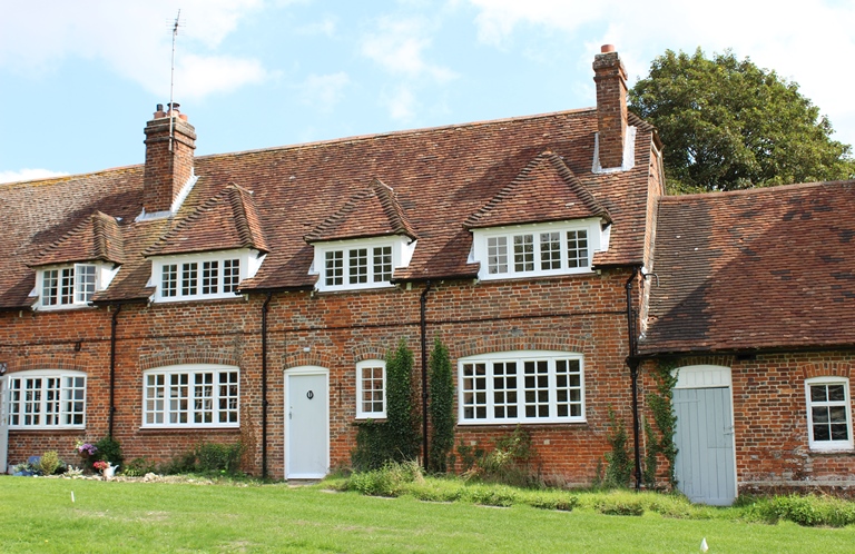 3 Stable Yard, Longwood Estate, Owslebury, Winchester, Hampshire SO21 1LB